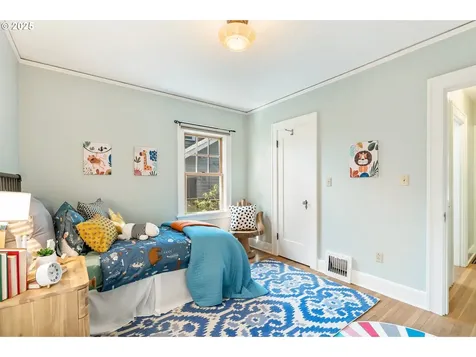 3306 SE Tibbetts Street Portland OR 97202