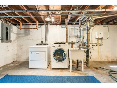 3306 SE Tibbetts Street Portland OR 97202