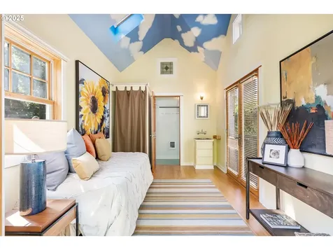 3306 SE Tibbetts Street Portland OR 97202