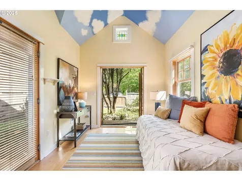 3306 SE Tibbetts Street Portland OR 97202