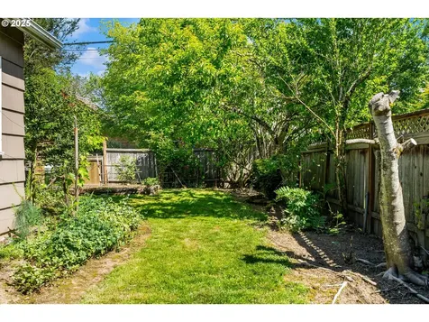 3306 SE Tibbetts Street Portland OR 97202