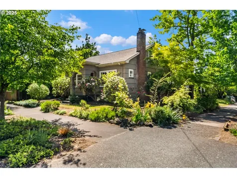 3306 SE Tibbetts Street Portland OR 97202