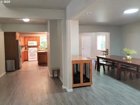 85287 Hemlock Street Florence OR 97439
