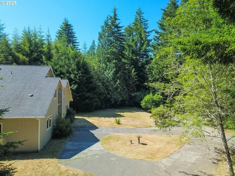 85287 Hemlock Street Florence OR 97439