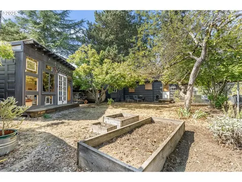 1112 NE 74th Avenue Portland OR 97213