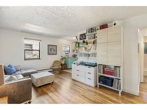 1112 NE 74th Avenue Portland OR 97213
