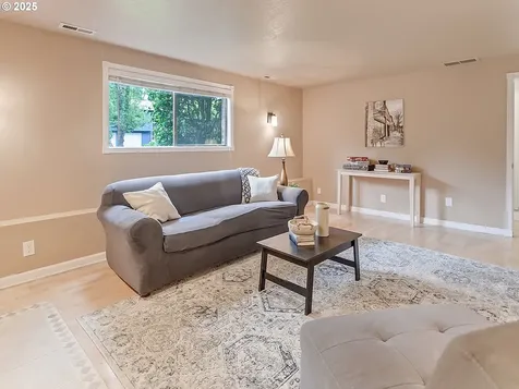 8320 SW Chelan Street Tualatin OR 97062