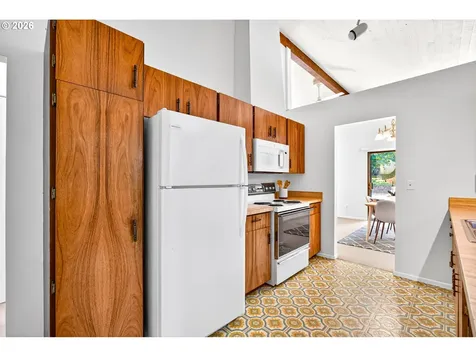9316 SW 8th Drive Portland OR 97219