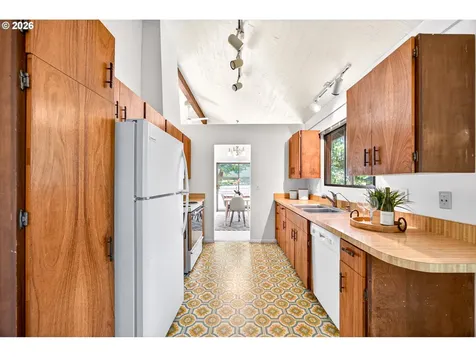 9316 SW 8th Drive Portland OR 97219