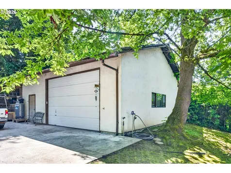 9316 SW 8th Drive Portland OR 97219