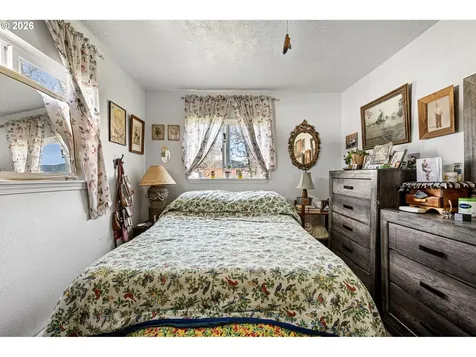 76317 Klohn Road Oakridge OR 97463