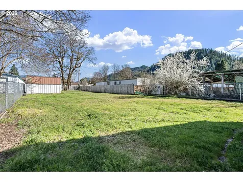 76317 Klohn Road Oakridge OR 97463