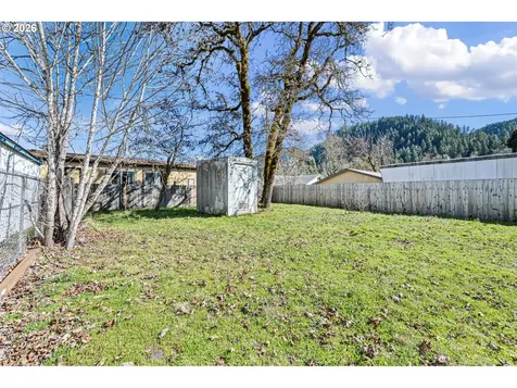 76317 Klohn Road Oakridge OR 97463