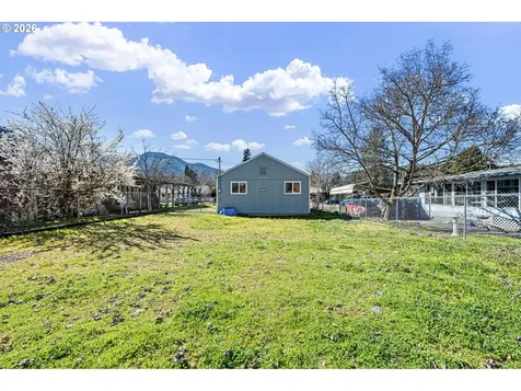 76317 Klohn Road Oakridge OR 97463