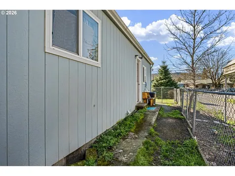 76317 Klohn Road Oakridge OR 97463