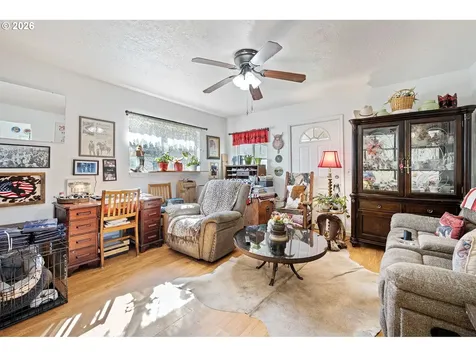 76317 Klohn Road Oakridge OR 97463