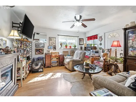 76317 Klohn Road Oakridge OR 97463