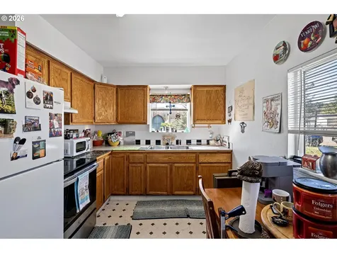 76317 Klohn Road Oakridge OR 97463