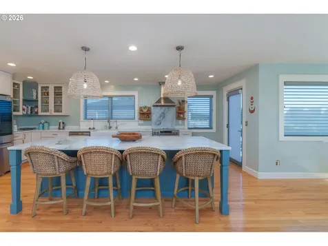 1305 Strawberry Drive Bandon OR 97411