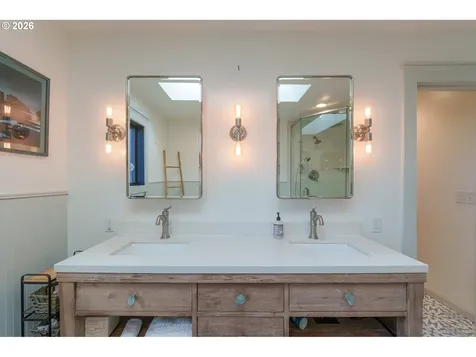 1305 Strawberry Drive Bandon OR 97411