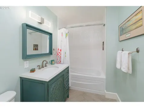 1305 Strawberry Drive Bandon OR 97411