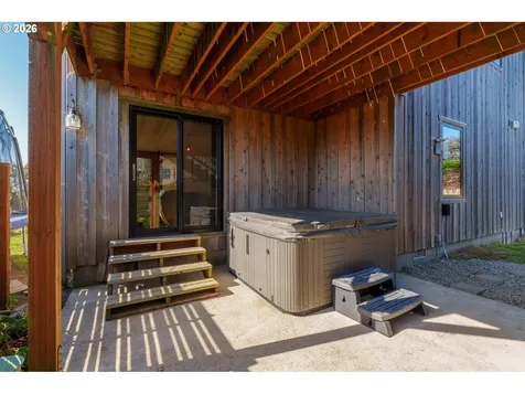 1305 Strawberry Drive Bandon OR 97411