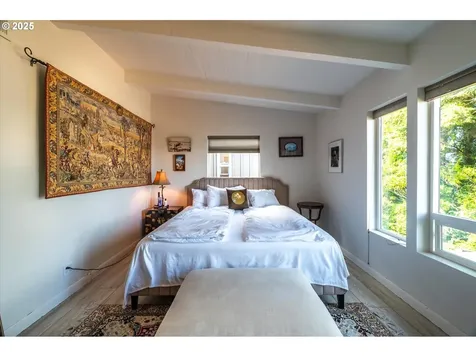 1434 Hillside Court Coos Bay OR 97420