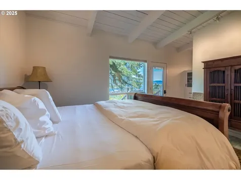 1434 Hillside Court Coos Bay OR 97420