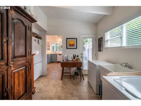 1434 Hillside Court Coos Bay OR 97420