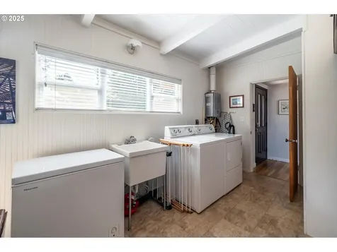 1434 Hillside Court Coos Bay OR 97420