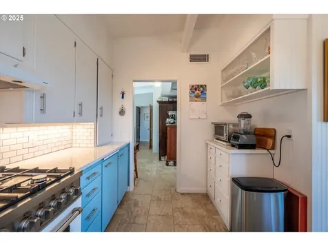 1434 Hillside Court Coos Bay OR 97420