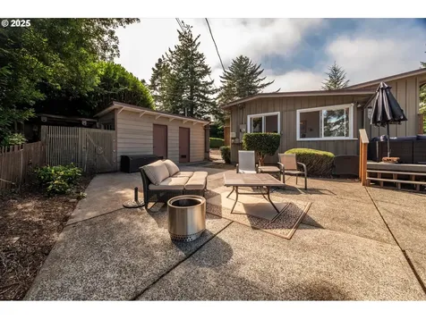 1434 Hillside Court Coos Bay OR 97420
