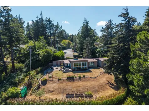 1434 Hillside Court Coos Bay OR 97420