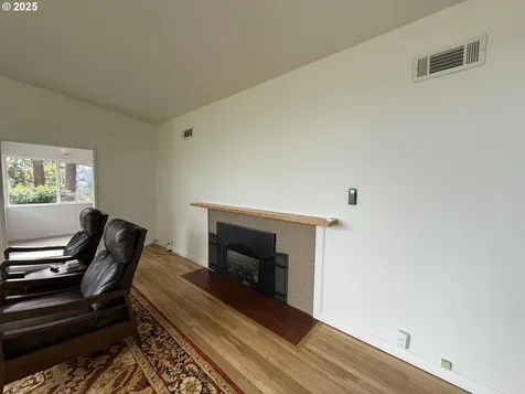 1434 Hillside Court Coos Bay OR 97420