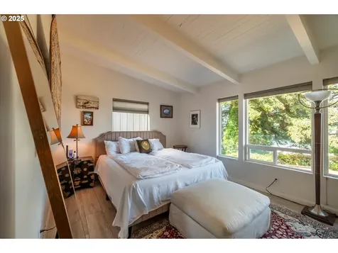 1434 Hillside Court Coos Bay OR 97420