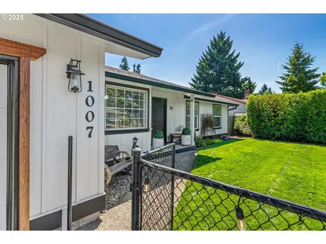 1007 NE 100th Avenue Vancouver WA 98664