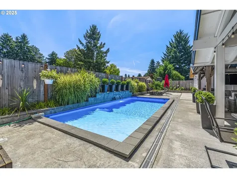1007 NE 100th Avenue Vancouver WA 98664