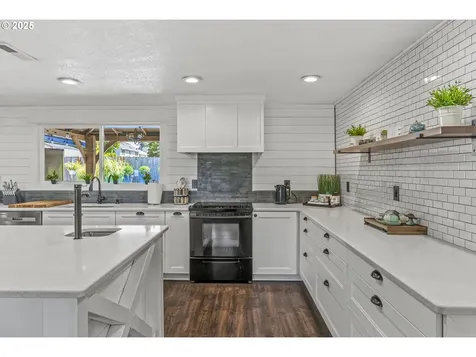 1007 NE 100th Avenue Vancouver WA 98664