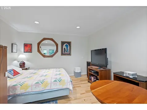 1757 SW Prospect Drive Portland OR 97201