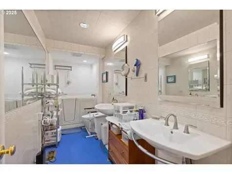 1757 SW Prospect Drive Portland OR 97201