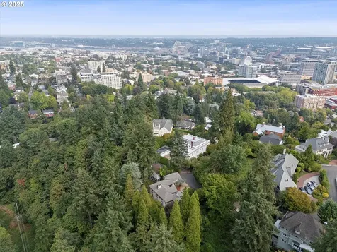 1757 SW Prospect Drive Portland OR 97201