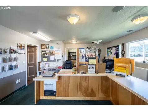 624 Winchester Avenue Winchester Bay OR 97467