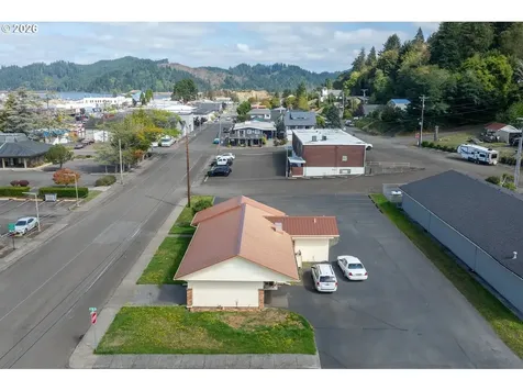 624 Winchester Avenue Winchester Bay OR 97467