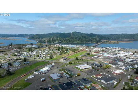 624 Winchester Avenue Winchester Bay OR 97467
