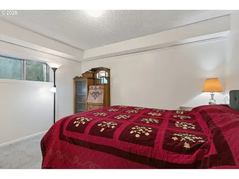 4525 Fox Hollow Road Eugene OR 97405
