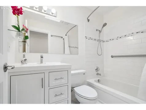 13755 SW Bonnie Brae Court Beaverton OR 97005