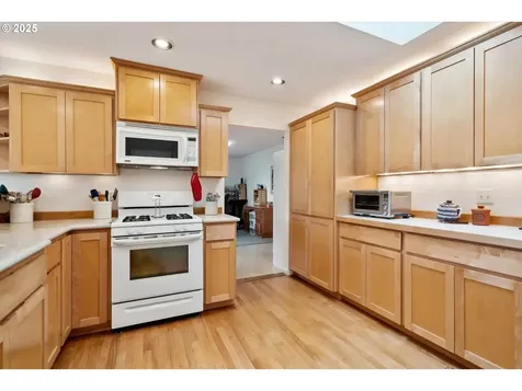 13755 SW Bonnie Brae Court Beaverton OR 97005