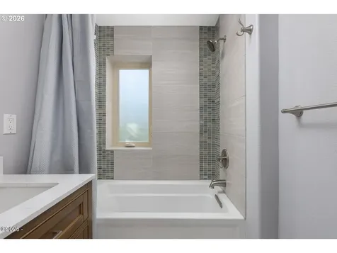 3087 NE Cascara Court Lincoln City OR 97367