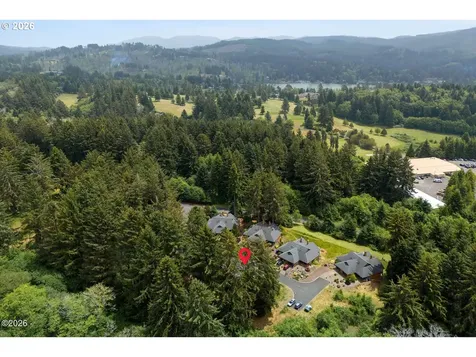 3087 NE Cascara Court Lincoln City OR 97367