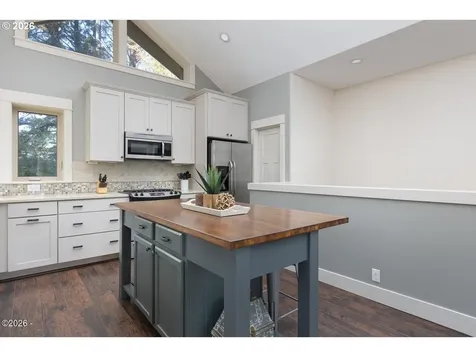 3087 NE Cascara Court Lincoln City OR 97367